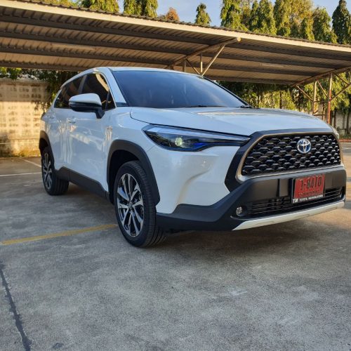 Toyota CROSS