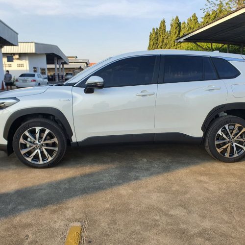 Toyota CROSS
