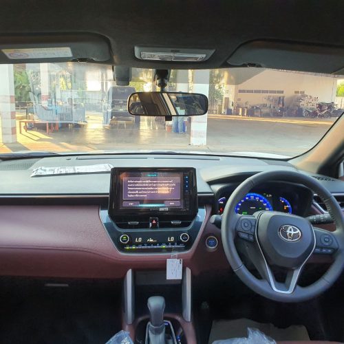 Toyota CROSS